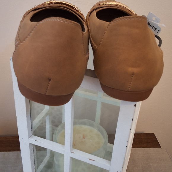 AMBU, NWT, 10, Woman's Embellished Shoes - Picture 7 of 8